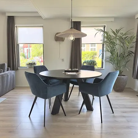 't Hofje Nabij Dorpscentrum En Dom wakacyjny Castricum